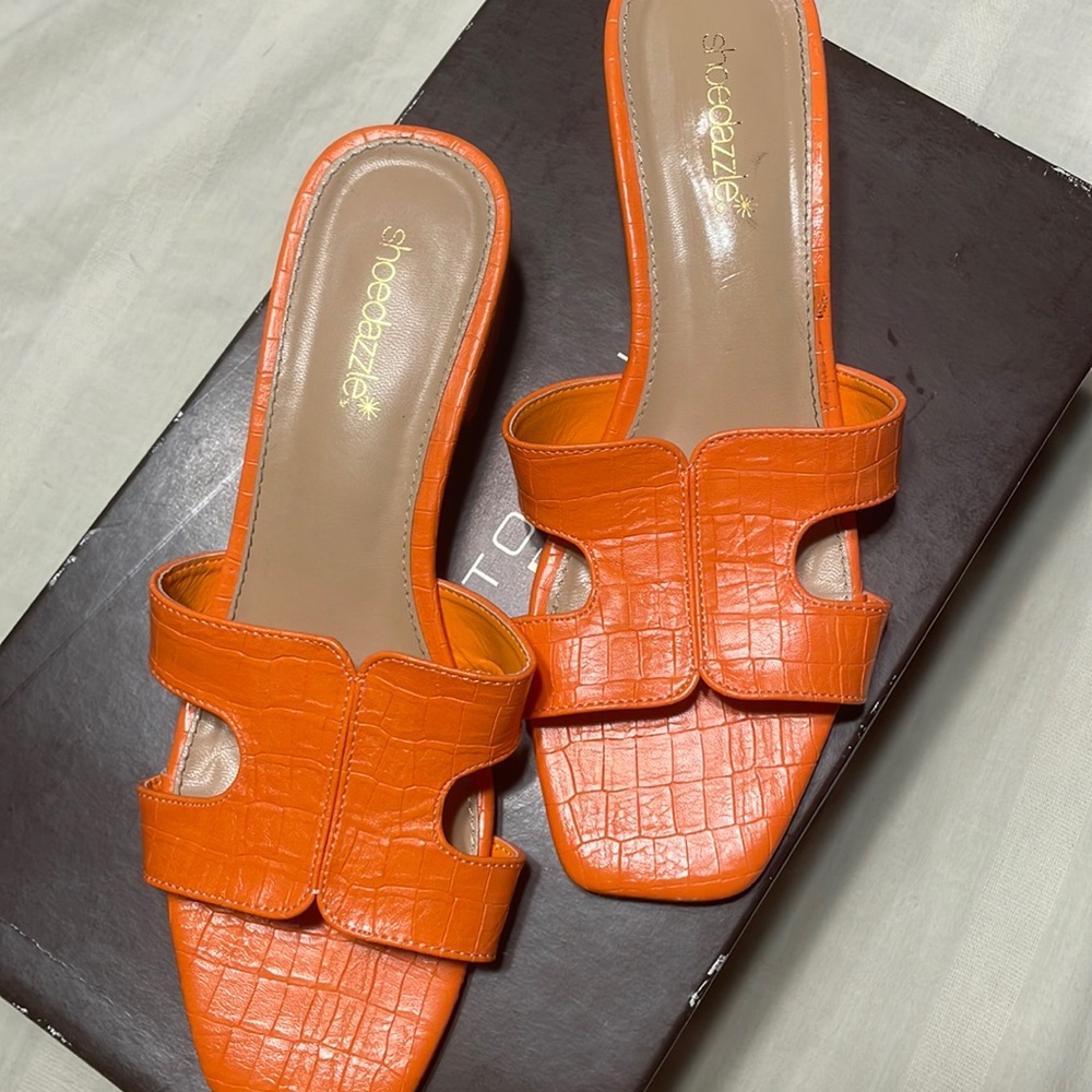 Orange sandals (7.5)